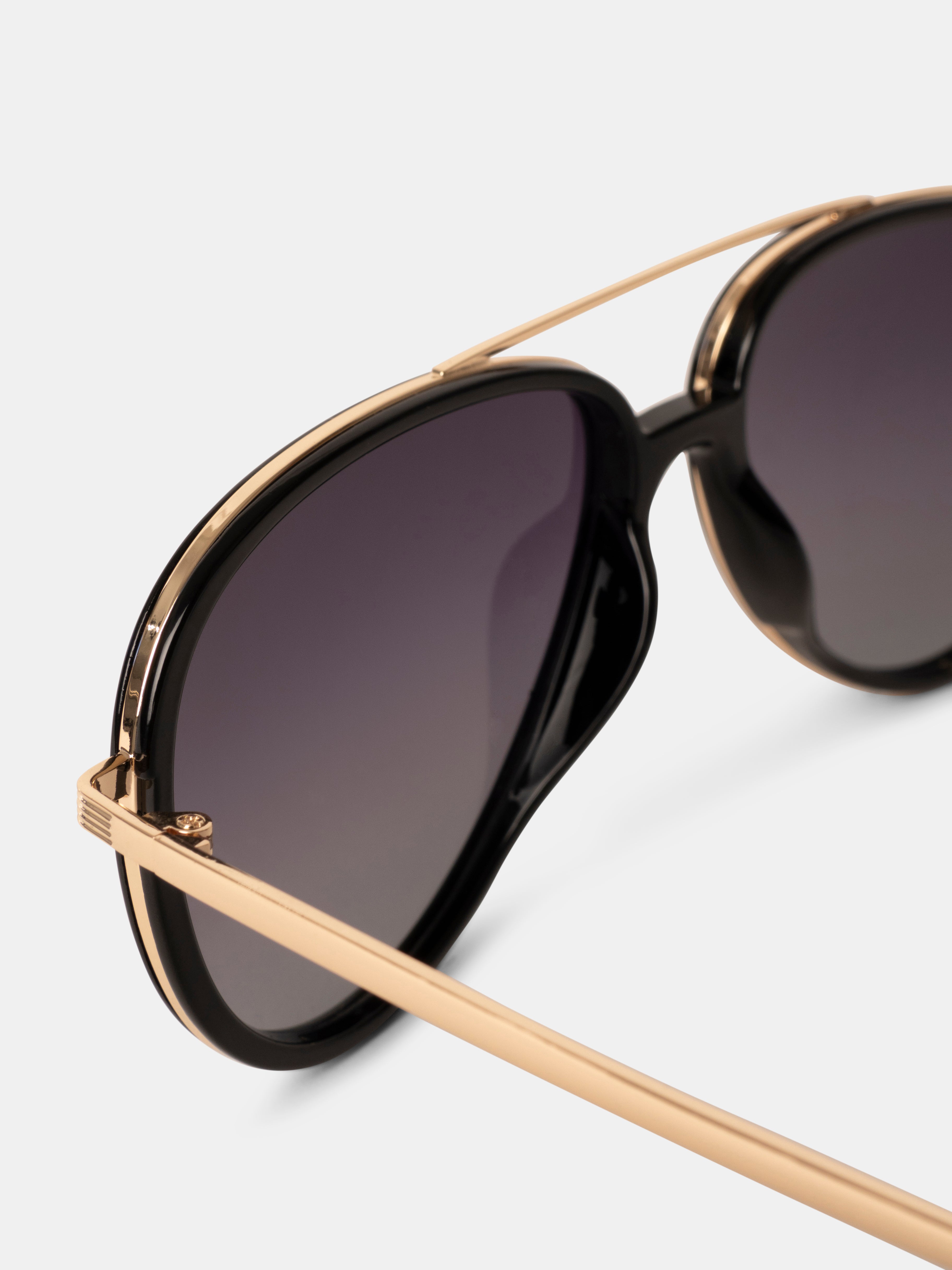 Hilda Black / Gold Sun