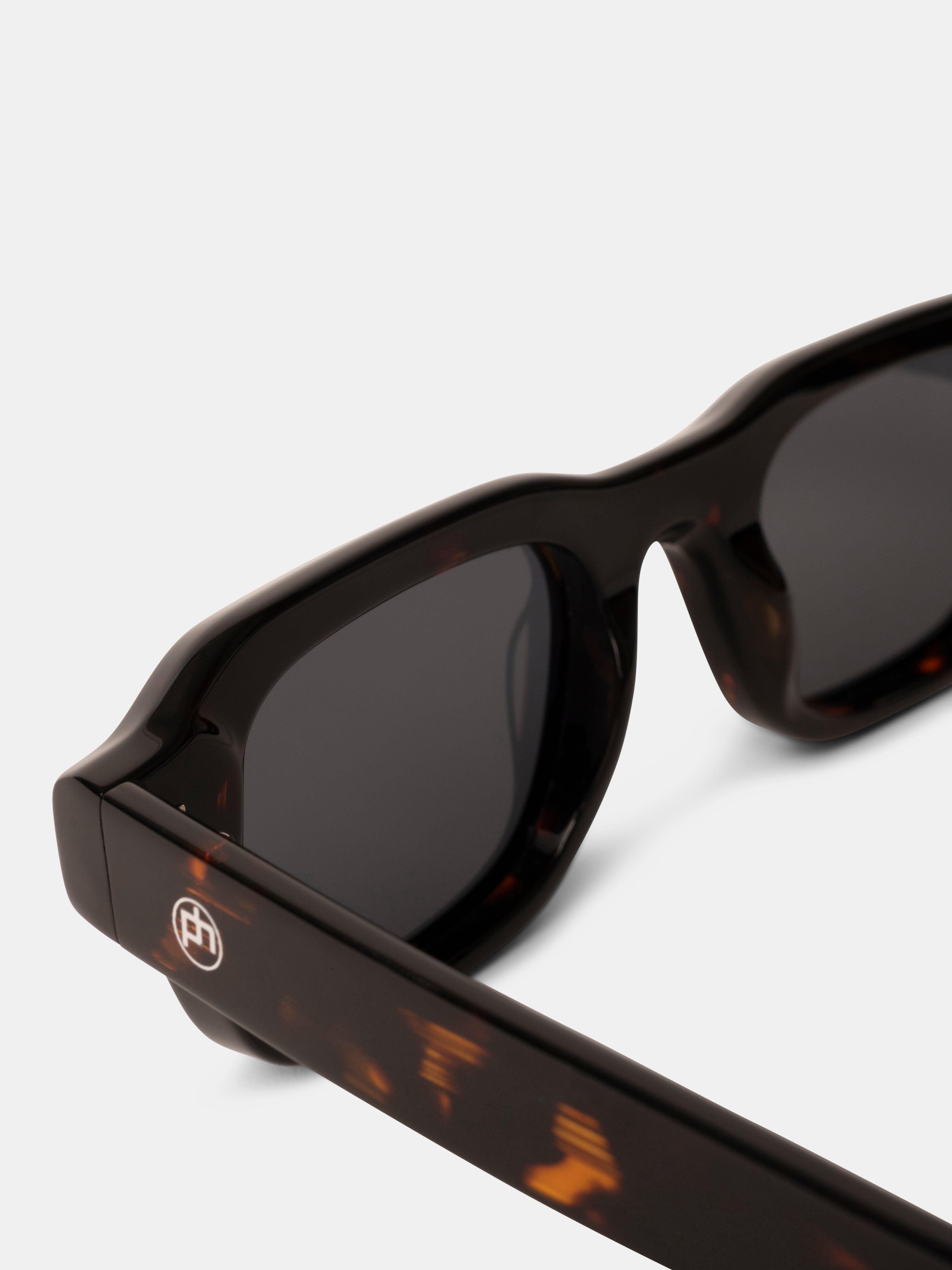 Alex Black Sun