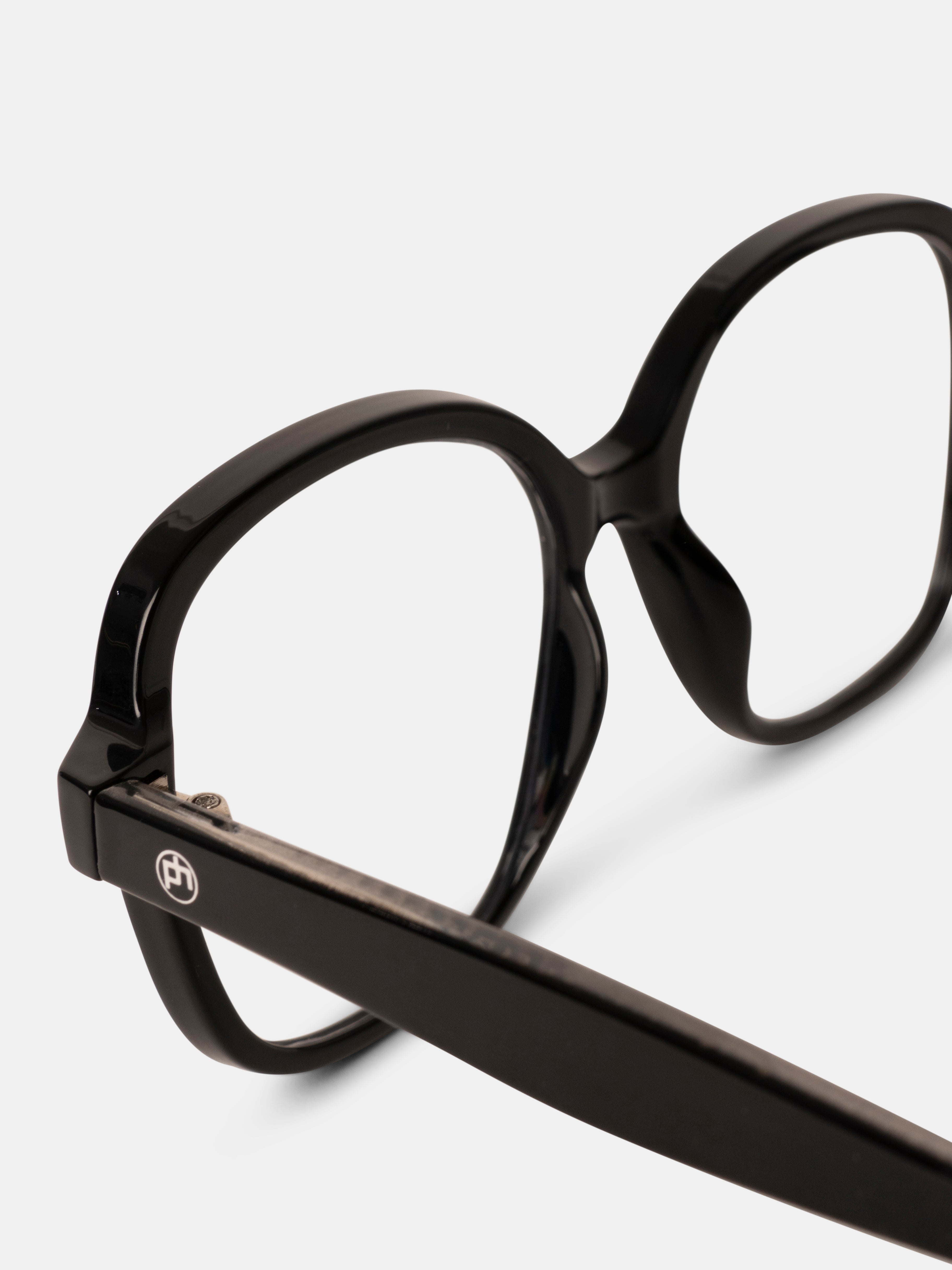 Ebba Black Readers