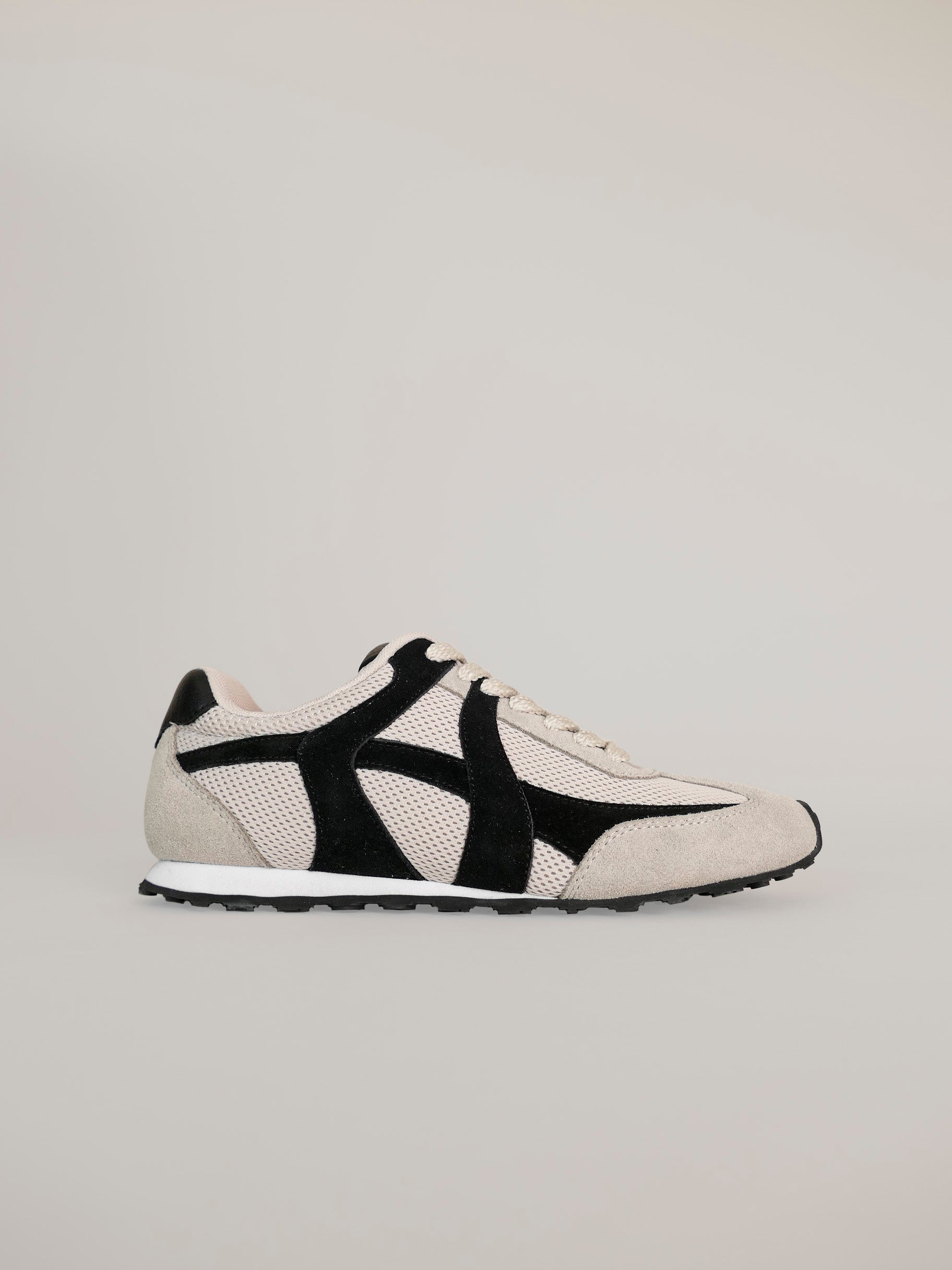 Olivia Offwhite / Black