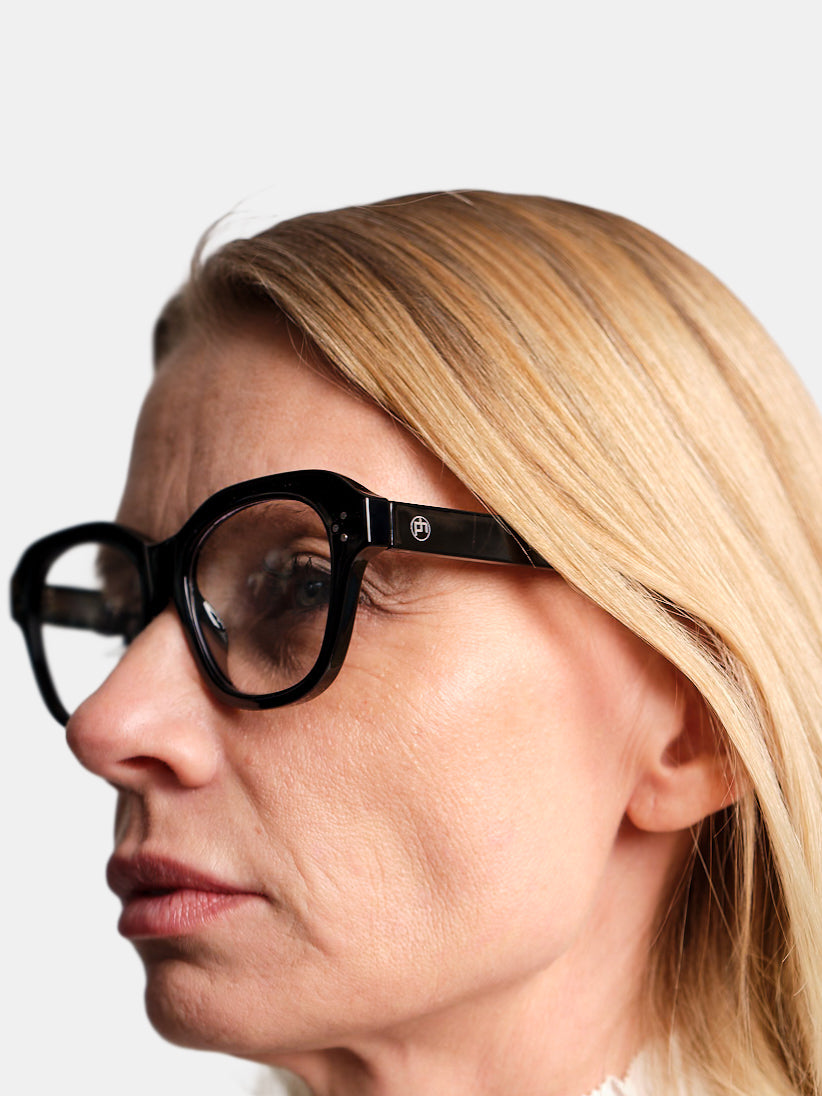 Nomi Black Readers